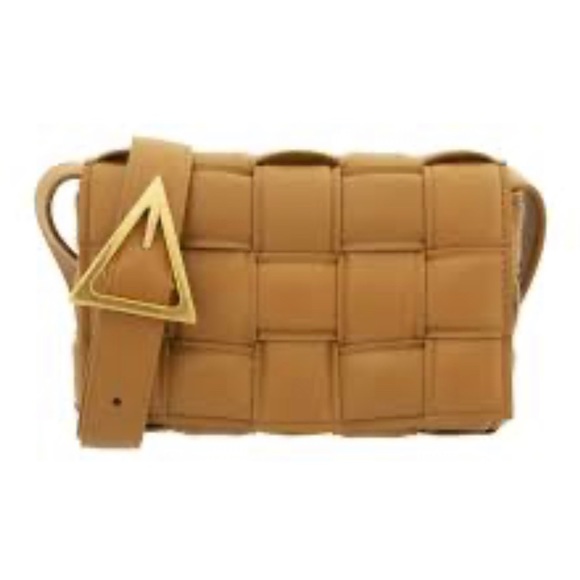 BOTTEGA VENETA PADDED CASSETTE STYLE PURSE does not bear any logos of designer - Picture 6 of 7